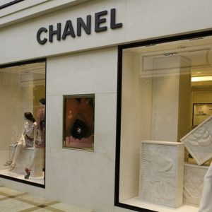 boutique pop-up Chanel