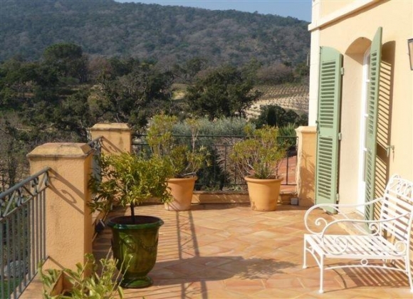 Rent Villa Ferle Ramatuelle - terrasse view