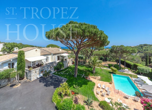 Villa Oliver next to the Pampelonne beach in Saint Tropez - main house view
