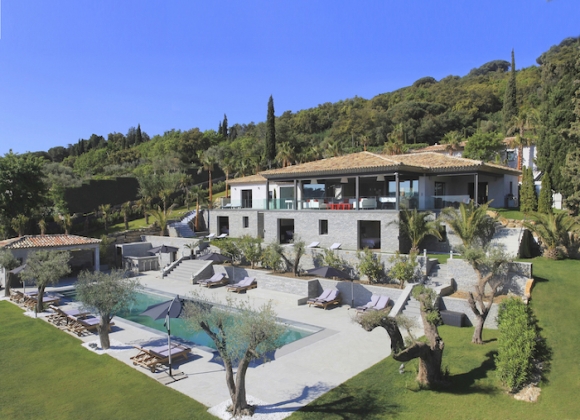 Villa Tennessee for rent in La Belle Isnarde St Tropez