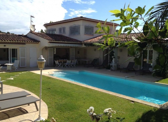 Rent Villa Lauriers Saint Tropez Pool