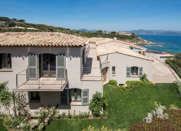 let villa waters edge saint tropez property
