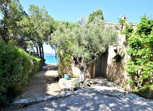 villa for rent ramatuelle pampelonne first row exterior property front