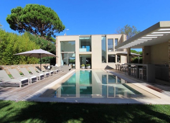 villa for rent carlo st tropez centre main view