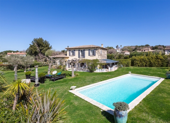 rent villa bella route des plages st tropez property