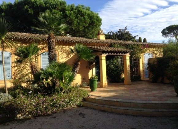 Villa La Florentine for sale in St Tropez- house from the outside