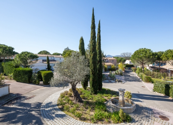 rent villa saint tropez domaine de la castellane gated community