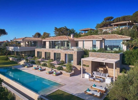 Villa for rent tahiti st tropez bulgati property front