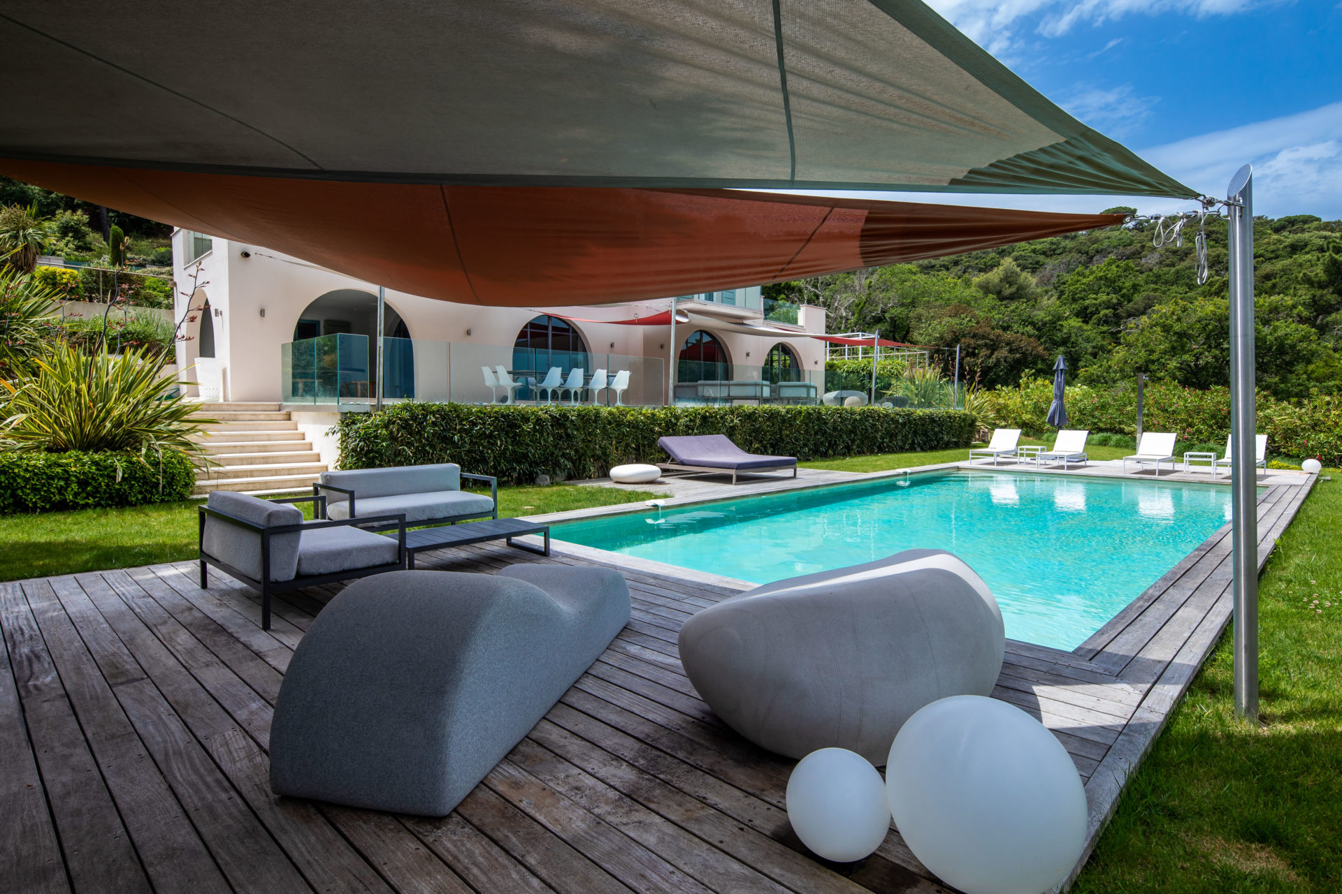 Villa-Elegante-Rental-Route-des-Plages-St-Tropez
