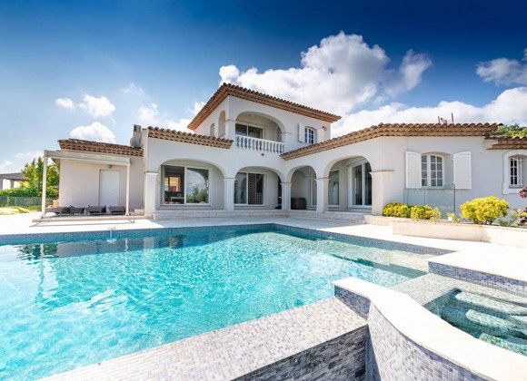 villa for rent alice gassin sinopolis property