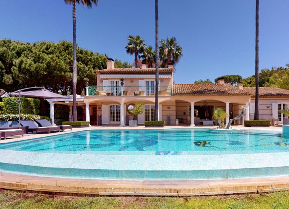 villa for let cassiopeia la capilla st tropez swimming pool