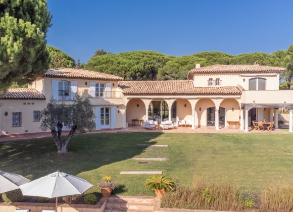 villa for rent escandihade les parcs de st tropez property view