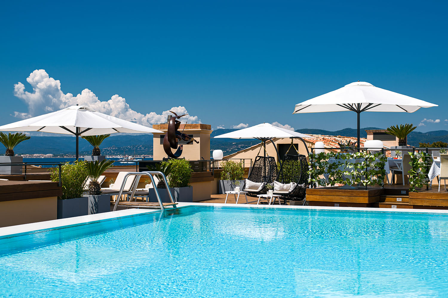 luxury-hotel-saint-tropez-pool