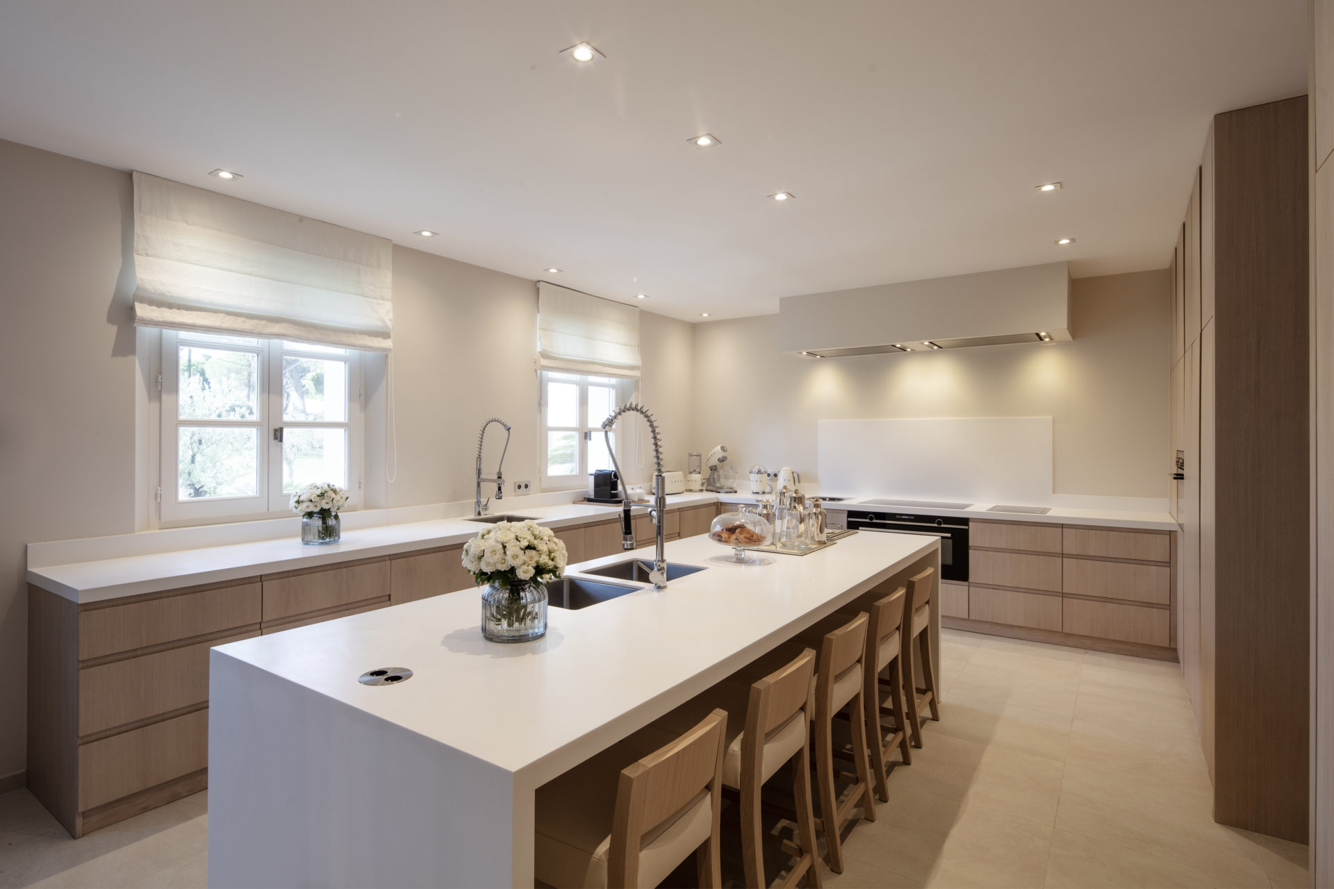villas_american_kitchen_rent_st_tropez