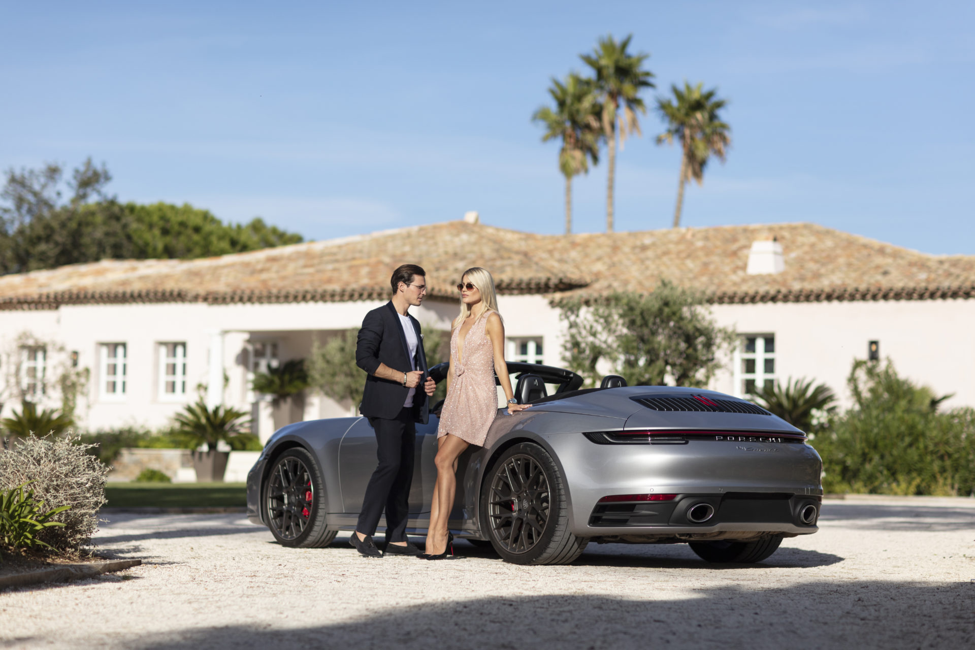 rent_chauffeured_luxury_car_st_tropez