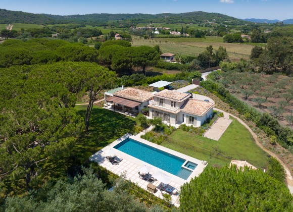 villa for let parasol ramatuelle birdview